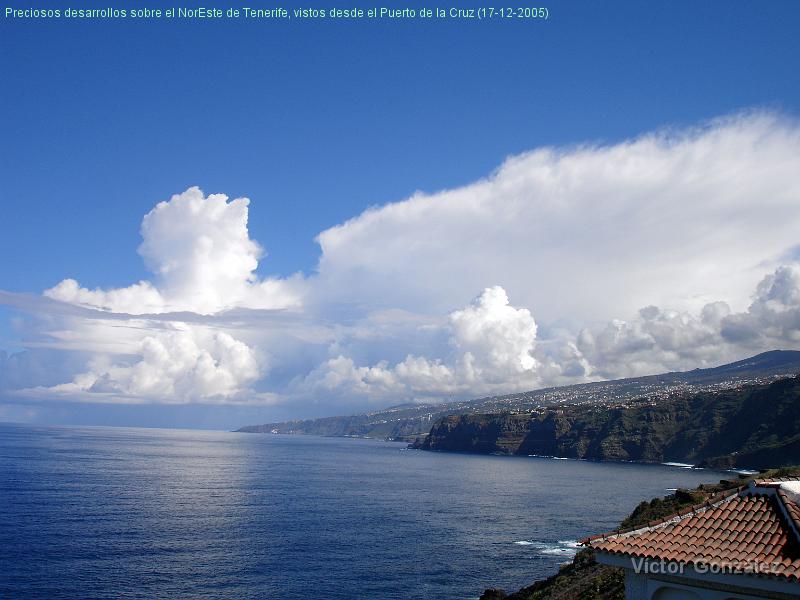 17122005.jpg - Preciosos desarrollos sobre el NorEste de Tenerife, vistos desde el Puerto de la Cruz (17-12-2005)