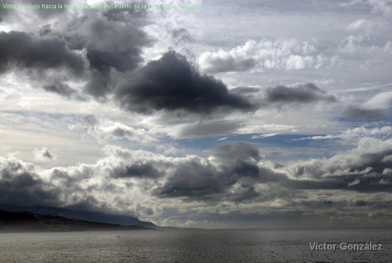 CieloIslaBaja01112006.jpg - Vista del cielo hacia la Isla Baja desde el Puerto de la Cruz. (01-11-2006)