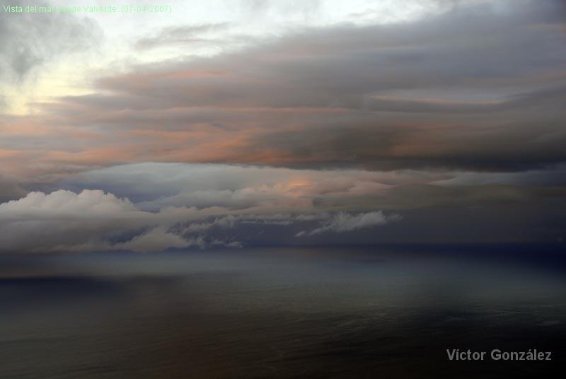CieloValverde07042007.jpg - Vista del mar desde Valverde. (07-04-2007)