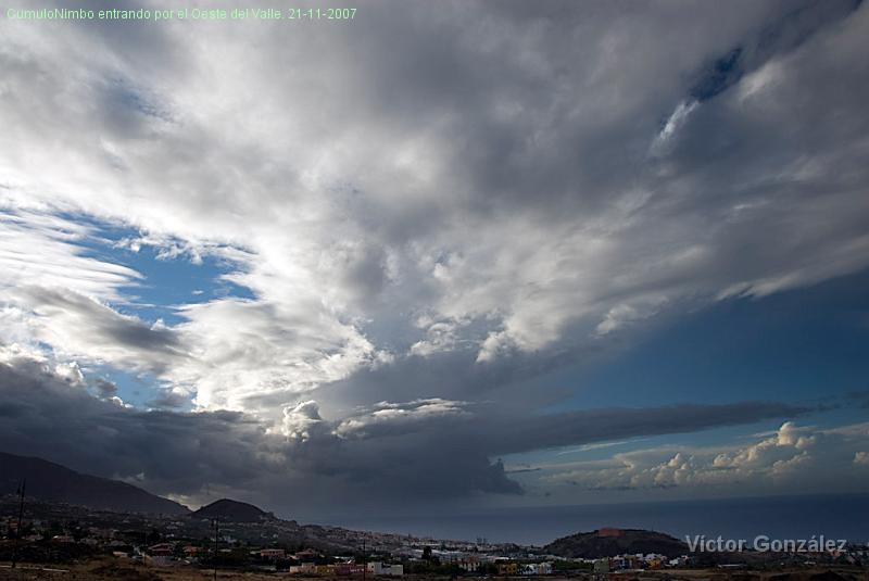 CumuloNimbo21112007.jpg - CumuloNimbo entrando por el Oeste del Valle. 21-11-2007