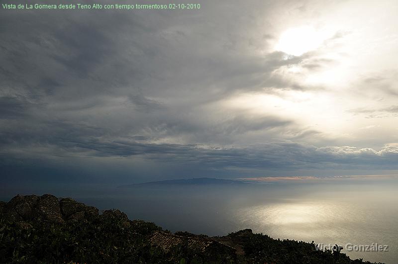 LaGomeraTenoAlto02102010.jpg - Vista de La Gomera desde Teno Alto con tiempo tormentoso.02-10-2010