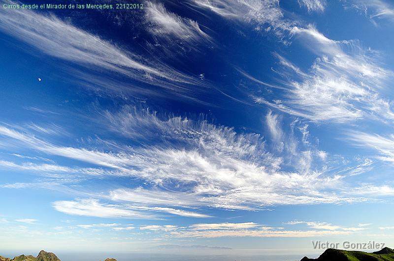 CirrosLasMercedes22122012.jpg - Cirros desde el Mirador de las Mercedes. 22122012
