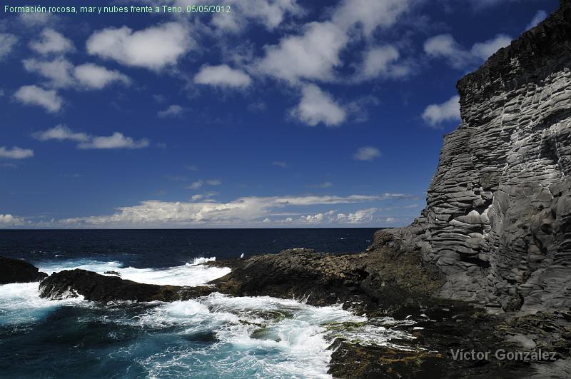 Teno_DSC4895.JPG - Formación rocosa, mar y nubes frente a Teno. 05/05/2012