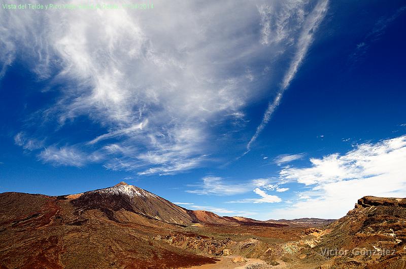 TeideNubesO17042014.jpg - Vista del Teide y Pico Viejo hacia el Oeste. 17-04-2014